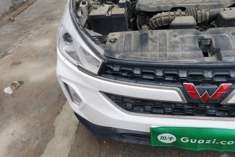 Used Wuling Hongguang S3 2018 1.5L Manual Comfort Model China V Standard Right Front Headlight
