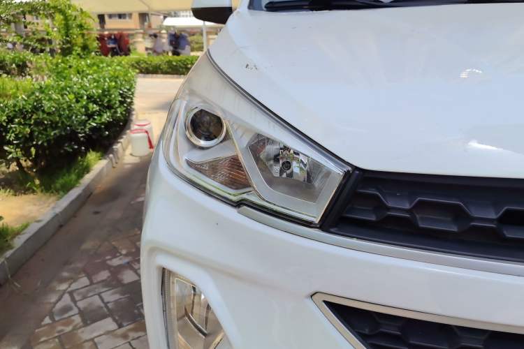 Used Wuling Hongguang S3 2018 1.5L Manual Comfort Model China V Standard Right Front Headlight
