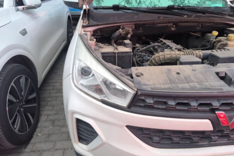 Used Wuling Hongguang S3 2018 1.5L Manual Standard Version China V Standard Right Front Headlight