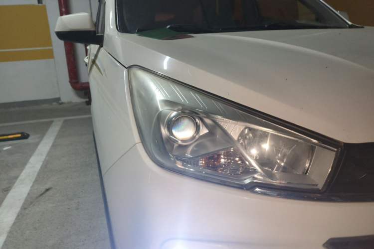 Used Wuling Hongguang S3 2018 1.5L Manual Luxury Model China V Standard Right Front Headlight
