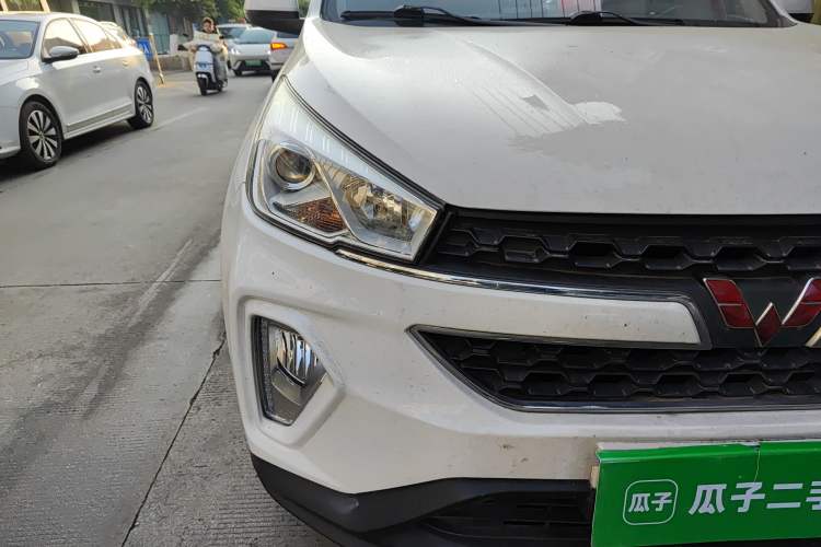 Used Wuling Hongguang S3 2018 1.5L Manual Luxury Model China V Standard Right Front Headlight