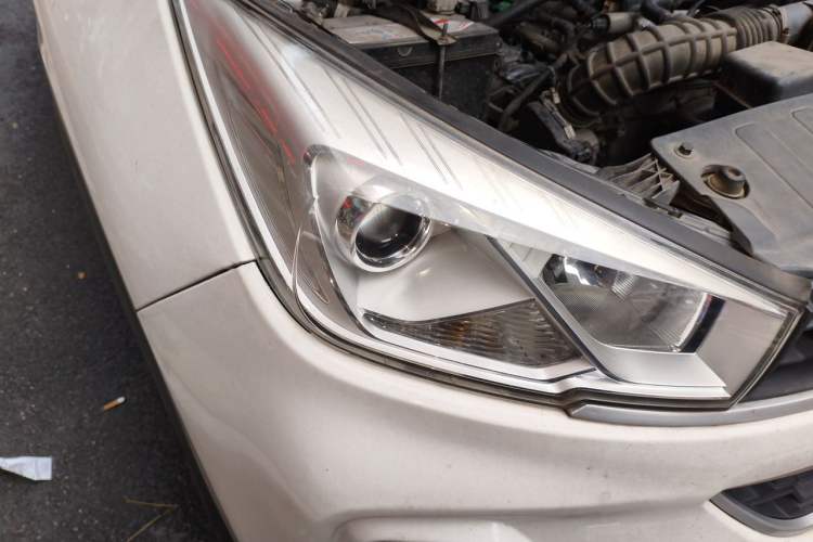 Used Wuling Hongguang S3 2018 1.5L Manual Comfort Model China V Standard Right Front Headlight