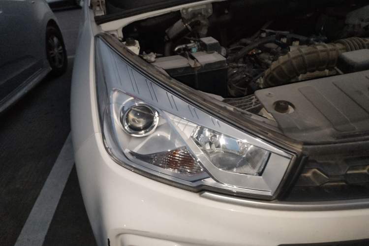 Used Wuling Hongguang S3 2018 1.5L Manual Comfort Model China V Standard Right Front Headlight