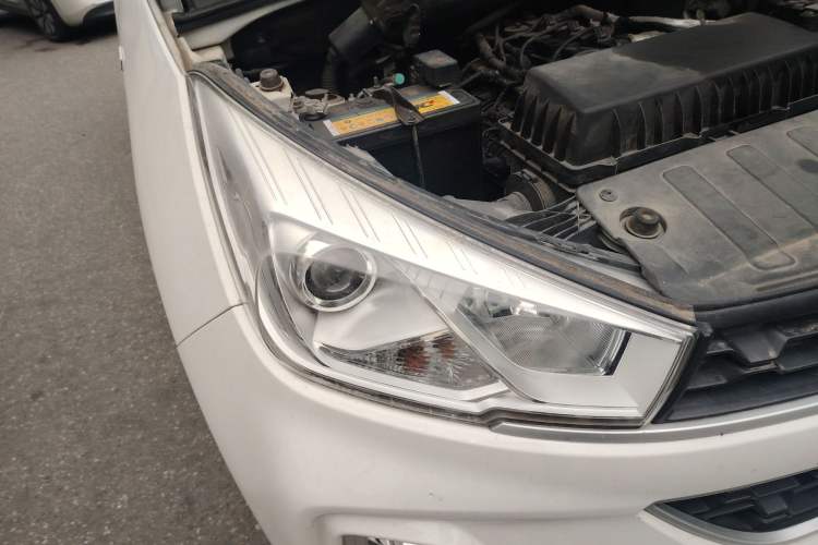 Used Wuling Hongguang S3 2018 1.5T Manual Comfort Model China V Standard Right Front Headlight