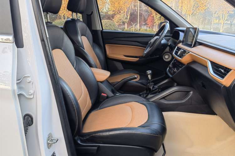 Used Wuling Hongguang S3 2018 1.5L Manual Luxury Model China V Standard Right Front Seat