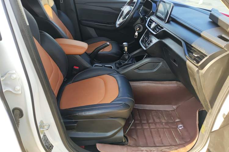 Used Wuling Hongguang S3 2018 1.5L Manual Comfort Model China V Standard Right Front Seat