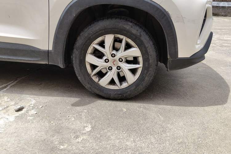 Used Wuling Hongguang S3 2018 1.5L Manual Standard Version China V Standard Right Front Wheel Hub