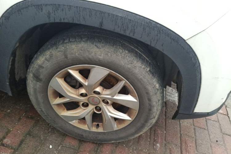 Used Wuling Hongguang S3 2018 1.5L Manual Comfort Model China V Standard Right Front Wheel Hub