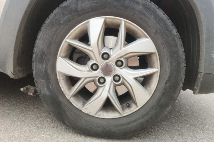 Used Wuling Hongguang S3 2018 1.5T Manual Comfort Model China V Standard Right Front Wheel Hub