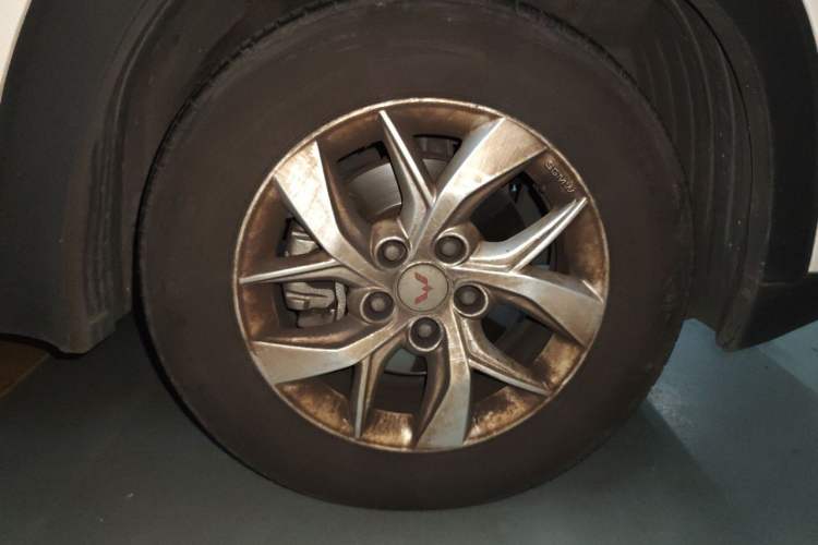 Used Wuling Hongguang S3 2018 1.5T Manual Luxury Model China V Standard Right Front Wheel Hub