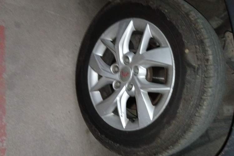 Used Wuling Hongguang S3 2018 1.5L Manual Comfort Model China V Standard Right Front Wheel Hub