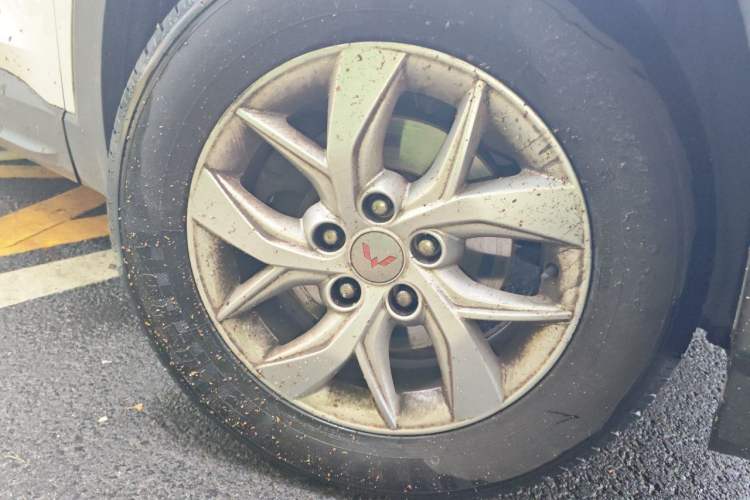 Used Wuling Hongguang S3 2018 1.5L Manual Comfort Model China V Standard Right Front Wheel Hub