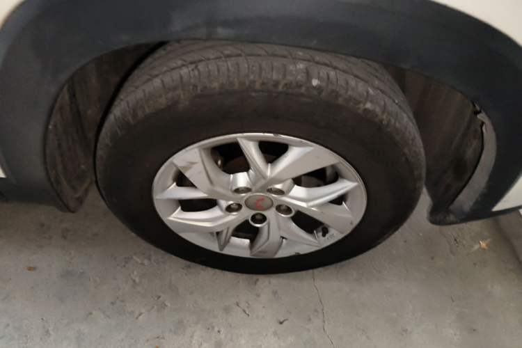 Used Wuling Hongguang S3 2018 1.5T Manual Luxury Model China V Standard Right Front Wheel Hub