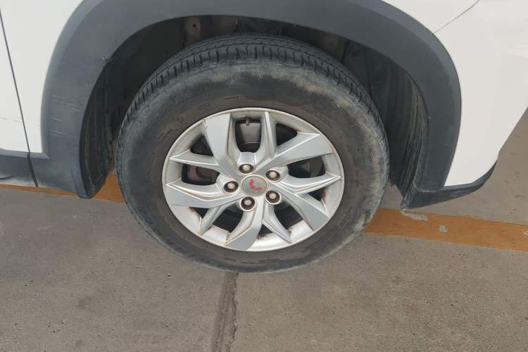 Used Wuling Hongguang S3 2018 1.5L Manual Comfort Model China V Standard Right Front Wheel Hub