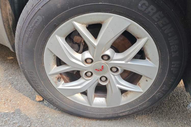 Used Wuling Hongguang S3 2018 1.5L Manual Luxury Model China V Standard Right Front Wheel Hub