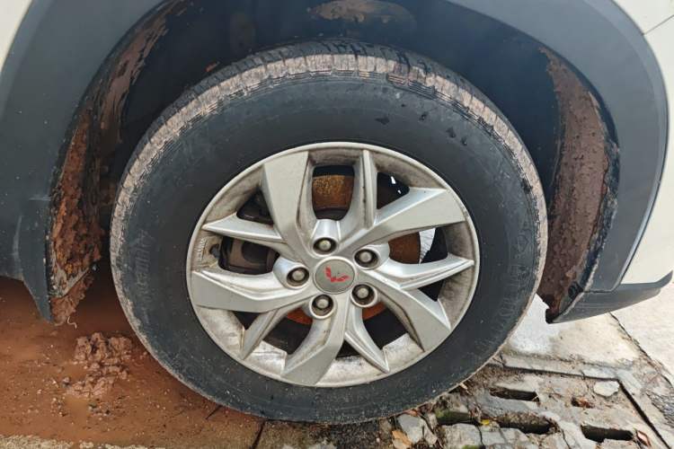 Used Wuling Hongguang S3 2018 1.5L Manual Luxury Model China V Standard Right Front Wheel Hub