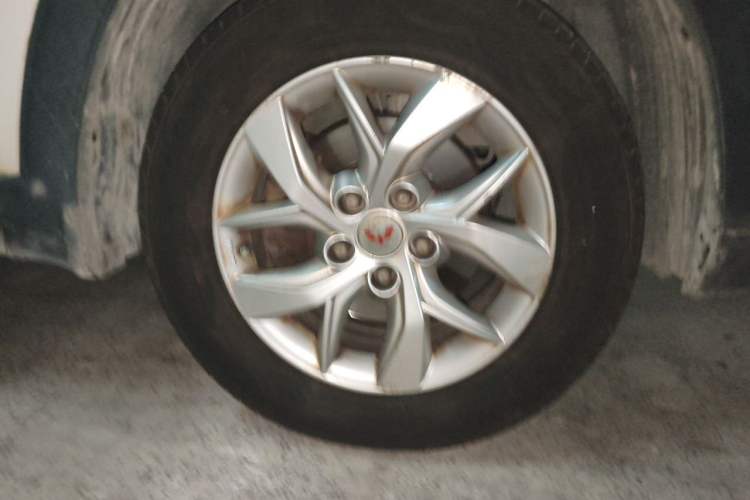 Used Wuling Hongguang S3 2018 1.5L Manual Luxury Model China V Standard Right Front Wheel Hub