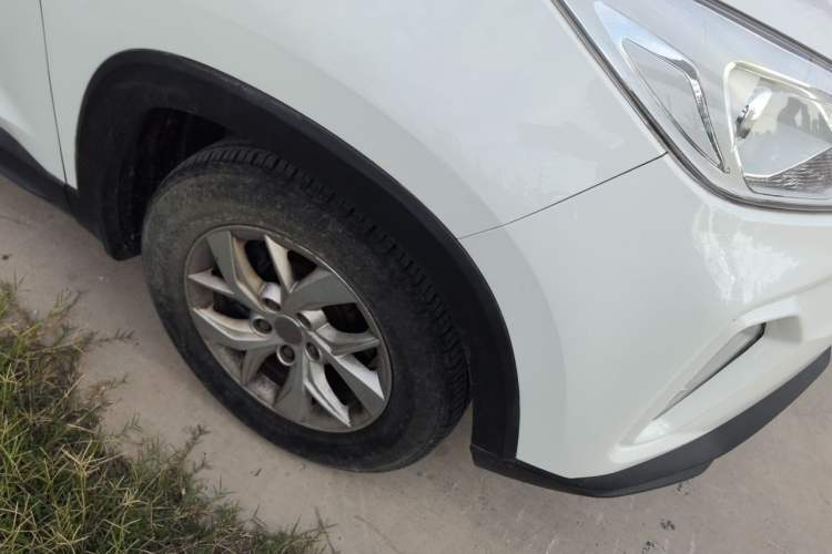 Used Wuling Hongguang S3 2018 1.5L Manual Comfort Model China V Standard Right Front Wheel Hub