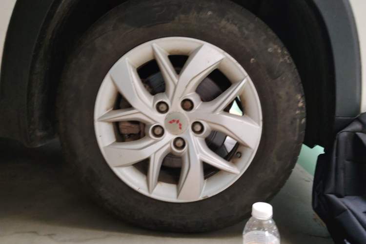 Used Wuling Hongguang S3 2018 1.5L Manual Comfort Model China V Standard Right Front Wheel Hub