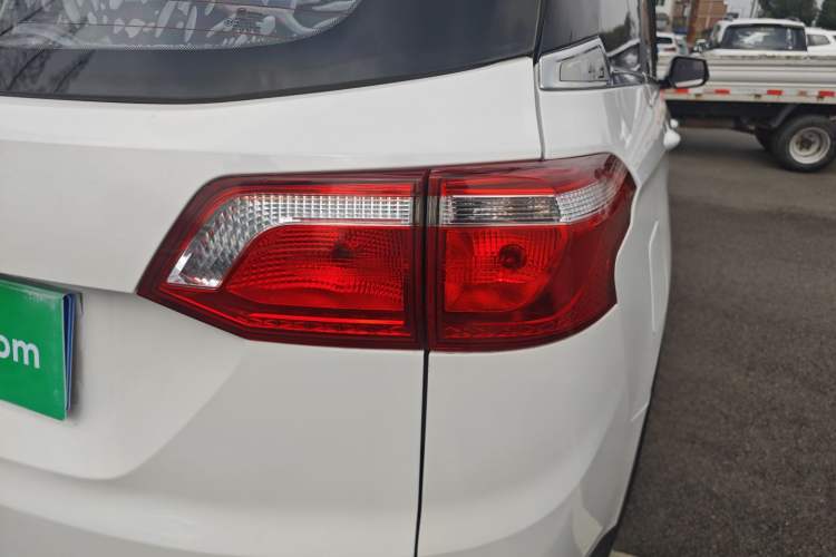 Used Wuling Hongguang S3 2018 1.5L Manual Comfort Model China V Standard Right Rear Taillight
