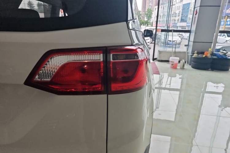Used Wuling Hongguang S3 2018 1.5L Manual Luxury Model China V Standard Right Rear Taillight