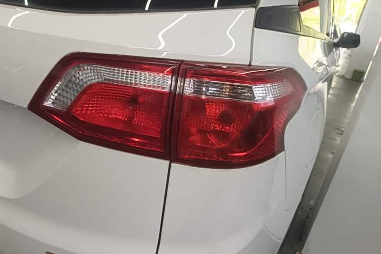 Used Wuling Hongguang S3 2018 1.5L Manual Standard Version China V Standard Right Rear Taillight