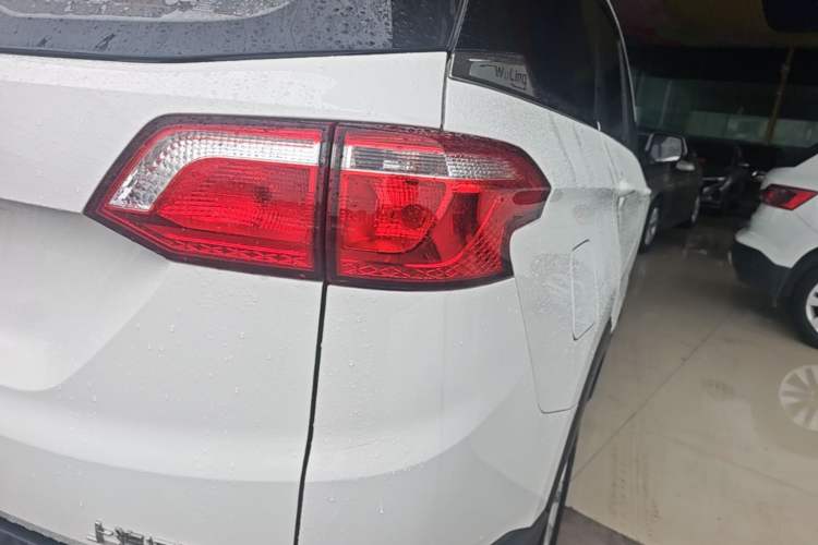 Used Wuling Hongguang S3 2018 1.5L Manual Comfort Model China V Standard Right Rear Taillight