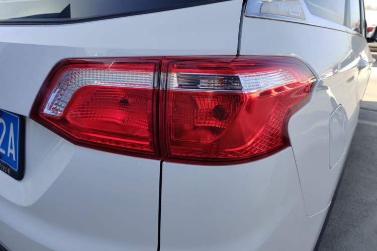 Used Wuling Hongguang S3 2018 1.5L Manual Comfort Model China V Standard Right Rear Taillight