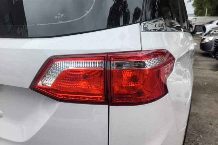 Used Wuling Hongguang S3 2018 1.5T Manual Luxury Model China V Standard Right Rear Taillight