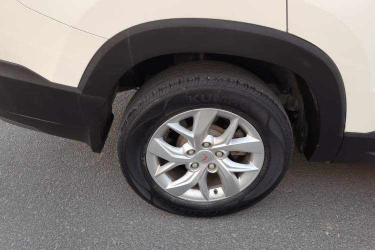 Used Wuling Hongguang S3 2018 1.5L Manual Luxury Model China V Standard Right Rear Wheel Hub