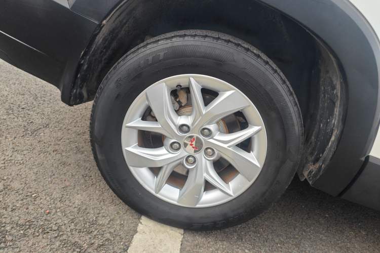 Used Wuling Hongguang S3 2018 1.5L Manual Comfort Model China V Standard Right Rear Wheel Hub