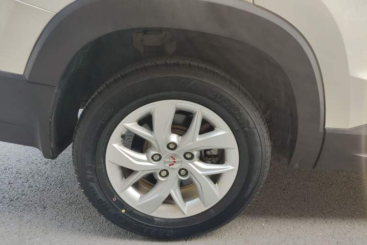 Used Wuling Hongguang S3 2018 1.5L Manual Luxury Model China V Standard Right Rear Wheel Hub