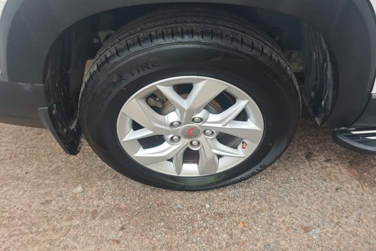 Used Wuling Hongguang S3 2018 1.5L Manual Comfort Model China V Standard Right Rear Wheel Hub