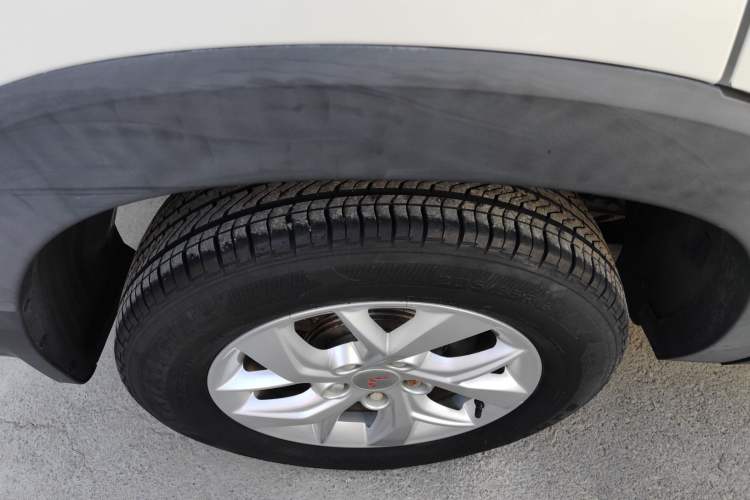 Used Wuling Hongguang S3 2018 1.5L Manual Comfort Model China V Standard Right Rear Wheel Hub