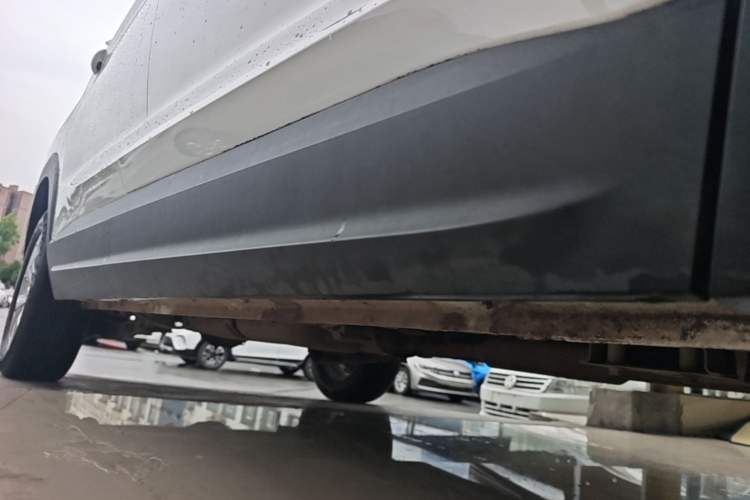 Used Wuling Hongguang S3 2018 1.5L Manual Comfort Model China V Standard Right Side Sill