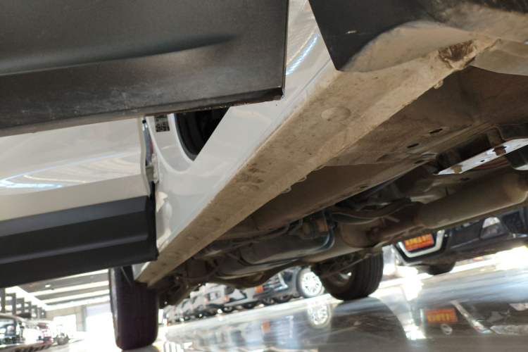 Used Wuling Hongguang S3 2018 1.5L Manual Standard Version China V Standard Right Side Sill