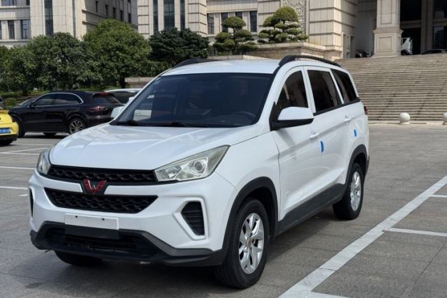 Używany Wuling Hongguang S3 2018 1.5L Manual Standard Version China V Standard