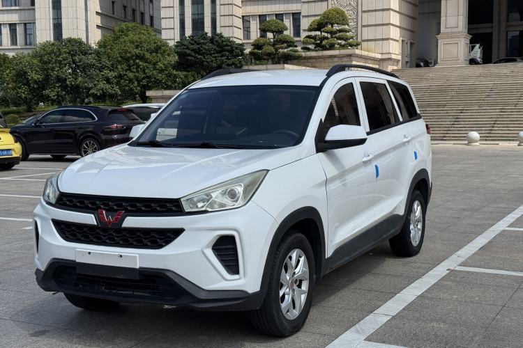 Wuling Hongguang S3 2018 1.5L Manual Standard Version China V Standard usado Guazi used car, China used car export, Used car for sale, Used cars, Cheapest cars for sale