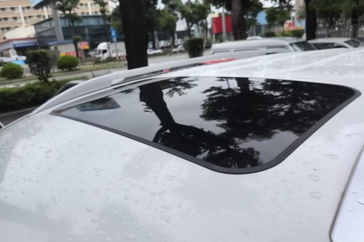 Used Wuling Hongguang S3 2018 1.5T Manual Luxury Model China V Standard Roof