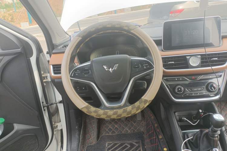 Used Wuling Hongguang S3 2018 1.5L Manual Luxury Model China V Standard Steering Wheel