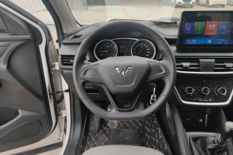 Used Wuling Hongguang S3 2018 1.5L Manual Standard Version China V Standard Steering Wheel