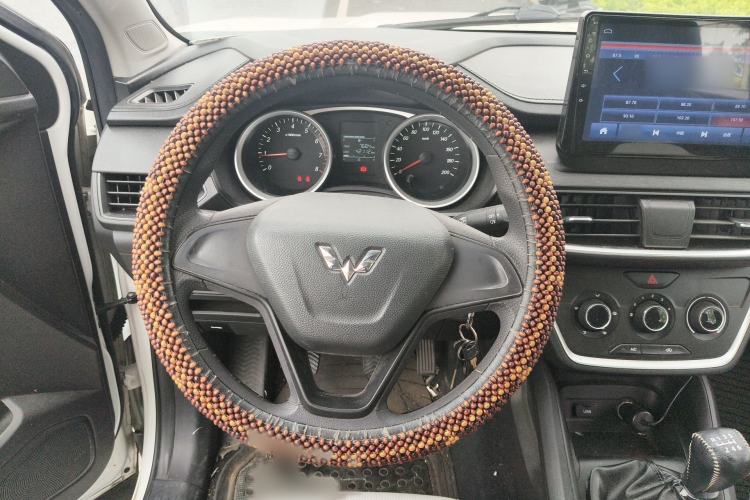 Used Wuling Hongguang S3 2018 1.5L Manual Standard Version China V Standard Steering Wheel