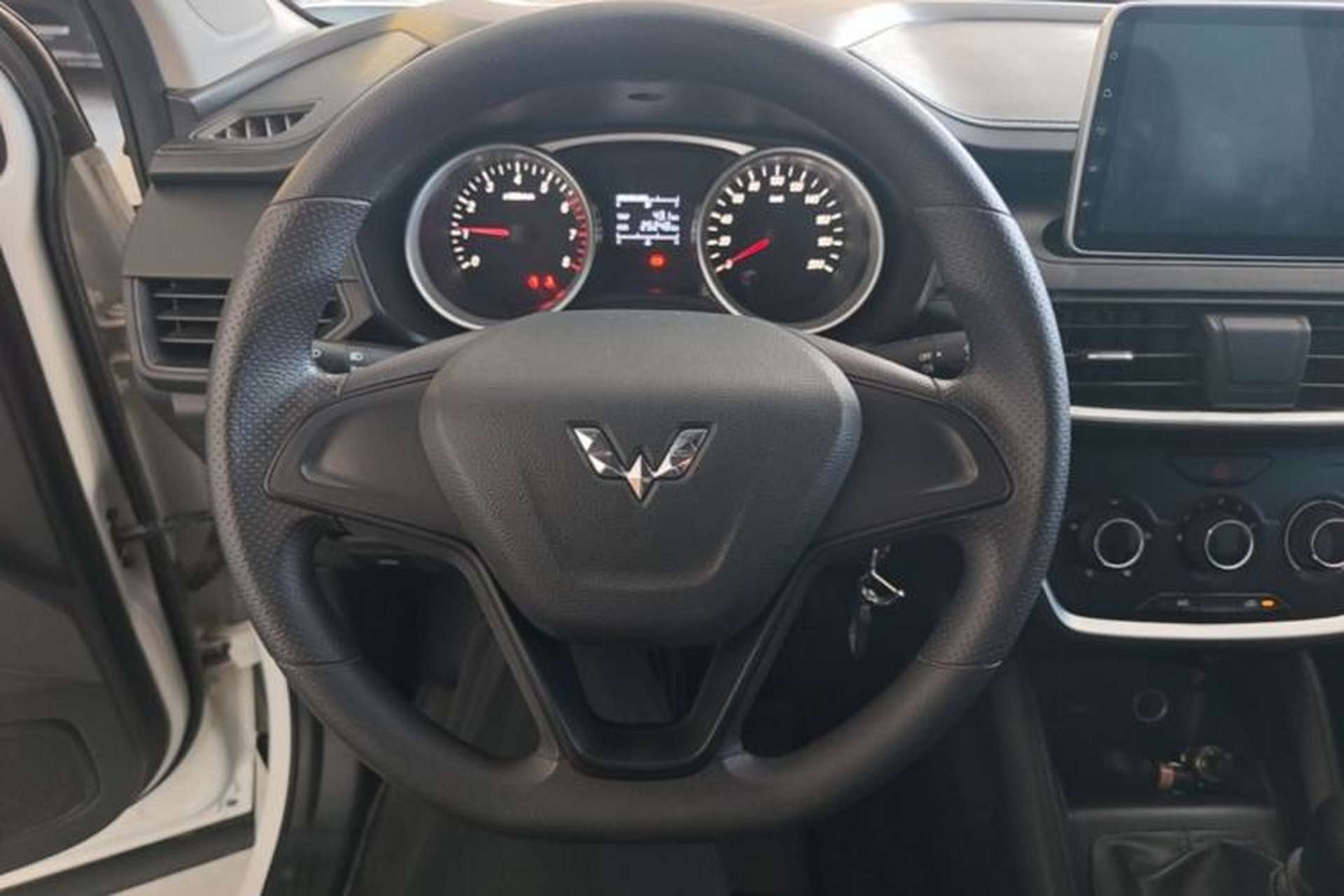 Used Wuling Hongguang S3 2018 1.5L Manual Standard Version China V Standard Steering Wheel