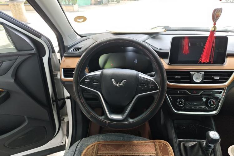 Used Wuling Hongguang S3 2018 1.5L Manual Luxury Model China V Standard Steering Wheel