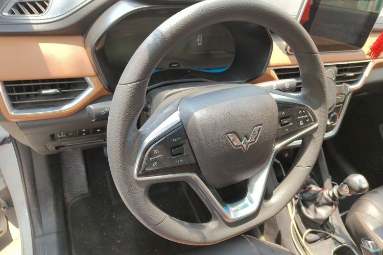 Used Wuling Hongguang S3 2018 1.5L Manual Luxury Model China V Standard Steering Wheel