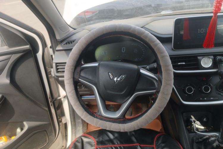 Used Wuling Hongguang S3 2018 1.5T Manual Comfort Model China V Standard Steering Wheel