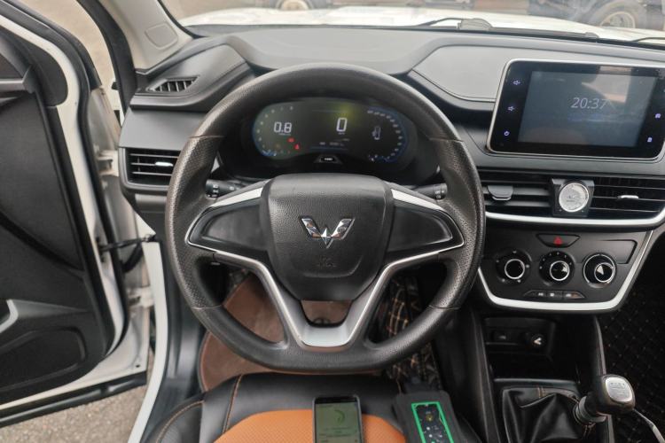 Used Wuling Hongguang S3 2018 1.5L Manual Comfort Model China V Standard Steering Wheel