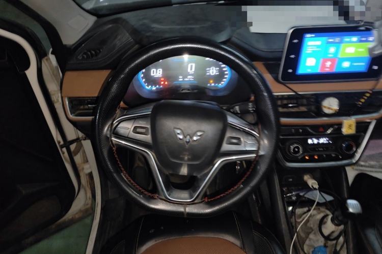 Used Wuling Hongguang S3 2018 1.5T Manual Luxury Model China V Standard Steering Wheel