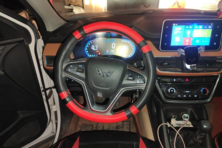 Used Wuling Hongguang S3 2018 1.5L Manual Luxury Model China V Standard Steering Wheel