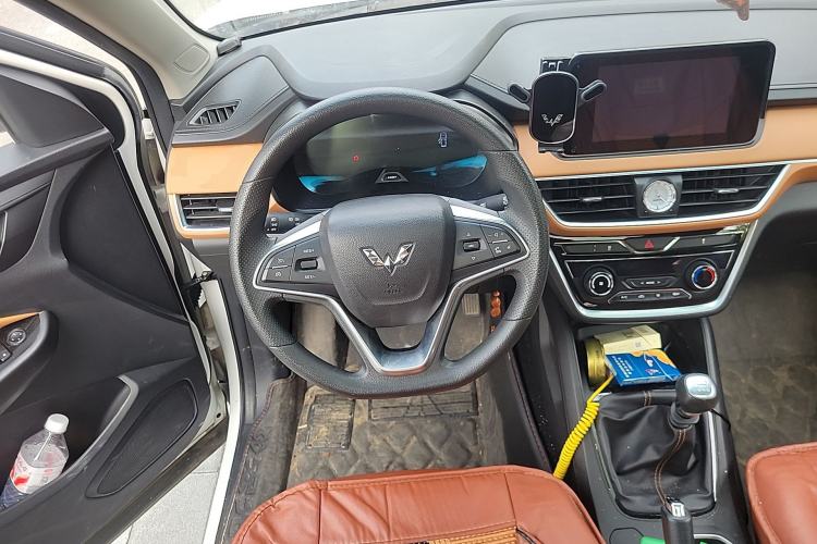 Used Wuling Hongguang S3 2018 1.5L Manual Luxury Model China V Standard Steering Wheel